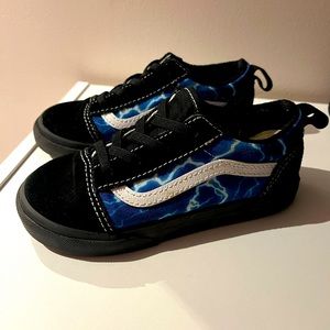 TODDLER VANS